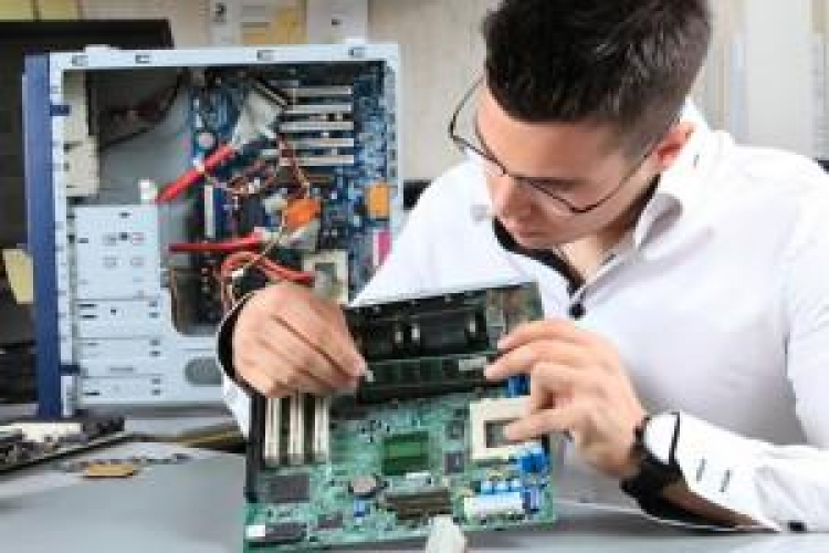 Diploma In Computer Hardware Engineering (DCHE)